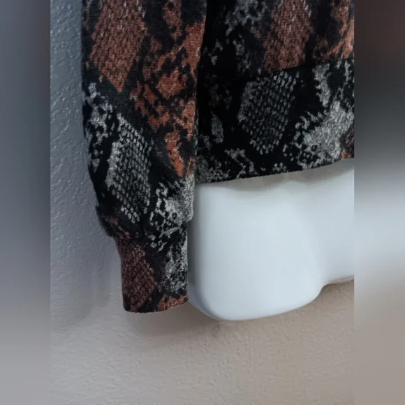 Payton Jensen Blouse - Picture 4 of 6